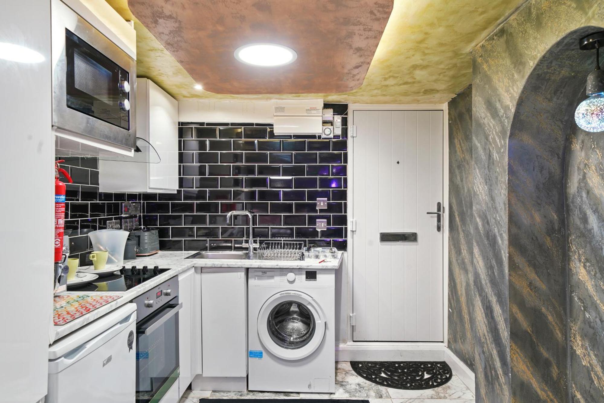 Appartement Hidden Gem Lt Jaccuzi Bath Massage Chair Superkingsize Bed Parking Available Luton (Bedfordshire)