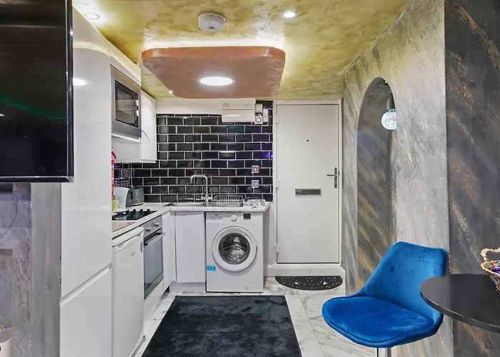 Hidden Gem Lt Properties Jaccuzi Bath Massage Chair Superkingsize Bed Parking Available