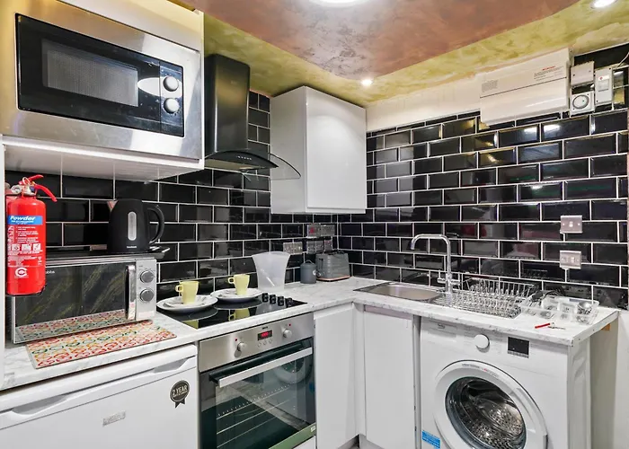 Hidden Gem Lt Properties Jaccuzi Bath Massage Chair Superkingsize Bed Parking Available